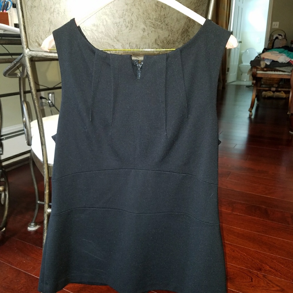 Top - Picture 2 of 3